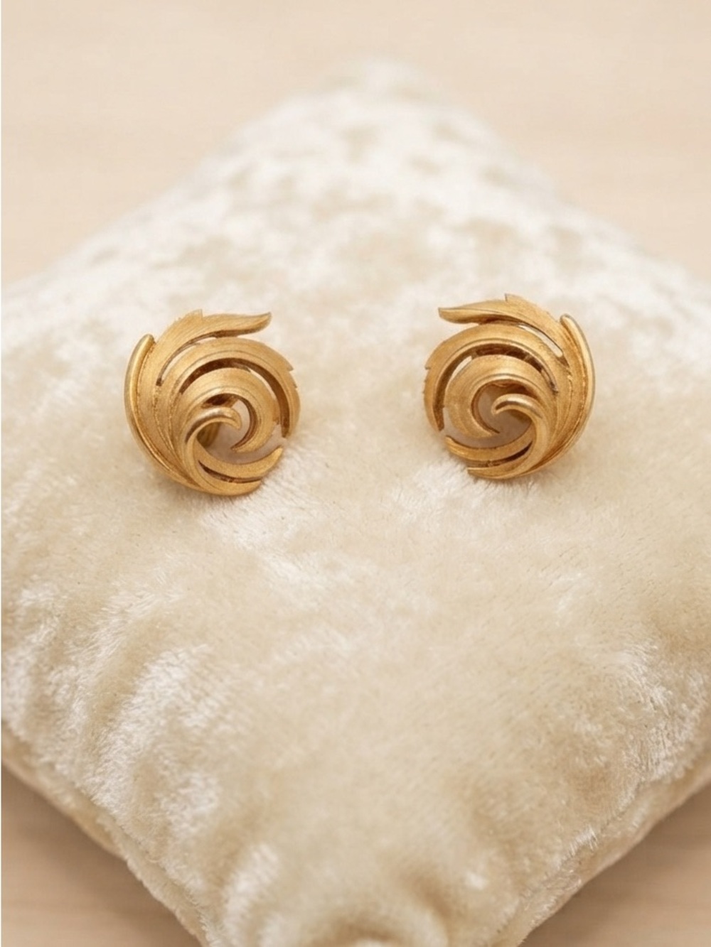Vintage Crown Trifari Brushed Gold-Tone Swirl Clip-On Earrings